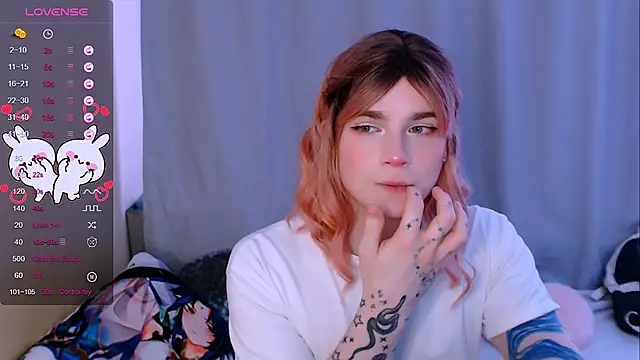 Snapshot of Alice_Hells chatting on March 15, 2025, 8:37 am Alice Hells online show from March 15, 2025, 8:37 am