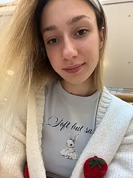 Snapshot of Lia__Love chatting on October 29, 2025, 11:09 am Lia Love online show from October 29, 2025, 11:09 am