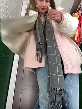 Snapshot of Lia__Love chatting on February 10, 2025, 11:15 am Lia Love online show from February 10, 2025, 11:15 am