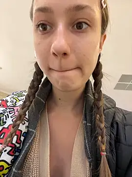 Snapshot of Lia__Love chatting on March 12, 2025, 1:08 pm Lia Love online show from March 12, 2025, 1:08 pm