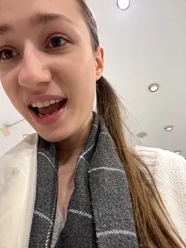 Snapshot of Lia__Love chatting on February 17, 2025, 1:11 pm Lia Love online show from February 17, 2025, 1:11 pm