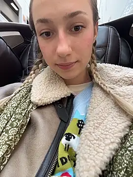 Snapshot of Lia__Love chatting on October 6, 2025, 12:06 pm Lia Love online show from October 6, 2025, 12:06 pm