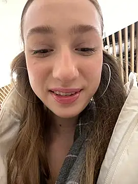 Snapshot of Lia__Love chatting on February 12, 2025, 1:06 pm Lia Love online show from February 12, 2025, 1:06 pm