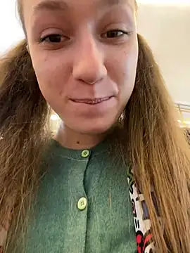 Snapshot of Lia__Love chatting on March 20, 2025, 12:11 pm Lia Love online show from March 20, 2025, 12:11 pm