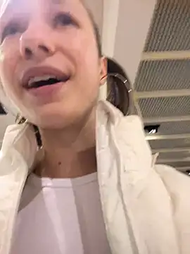 Snapshot of Lia__Love chatting on March 14, 2025, 12:40 pm Lia Love online show from March 14, 2025, 12:40 pm