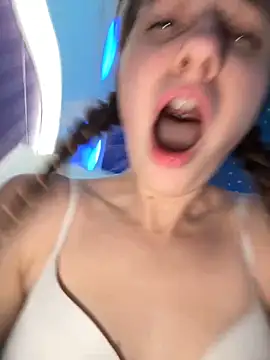 Snapshot of Lia__Love chatting on February 4, 2025, 7:00 pm Lia Love online show from February 4, 2025, 7:00 pm