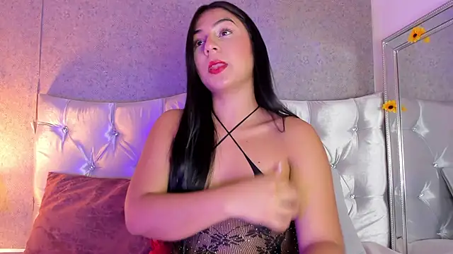 GABYTAYLOR  online show from October 10, 2025, 1:34 pm