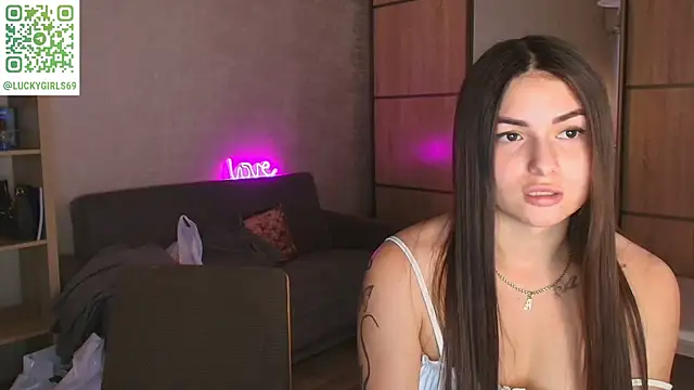 Snapshot of ShySonya chatting on October 9, 2025, 11:11 am ShySonya online show from October 9, 2025, 11:11 am