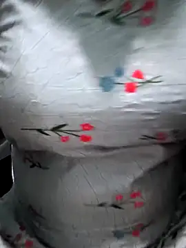 NEETU-89 online show from November 26, 2025, 3:39 am