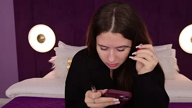 Snapshot of milaleoneli chatting on November 10, 2025, 3:22 am milaleoneli online show from November 10, 2025, 3:22 am