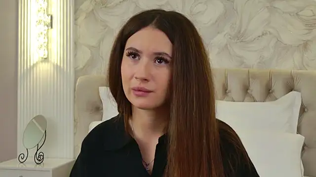 Snapshot of milaleoneli chatting on September 21, 2025, 2:55 pm milaleoneli online show from September 21, 2025, 2:55 pm