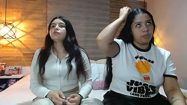 Snapshot of Scarlett_Jazmin chatting on December 2, 2025, 8:49 am Scarlett Jazmin online show from December 2, 2025, 8:49 am