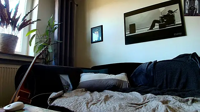 Kingsscepter online show from March 18, 2025, 1:12 pm