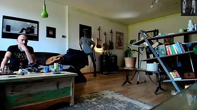 Kingsscepter online show from March 14, 2025, 3:47 pm