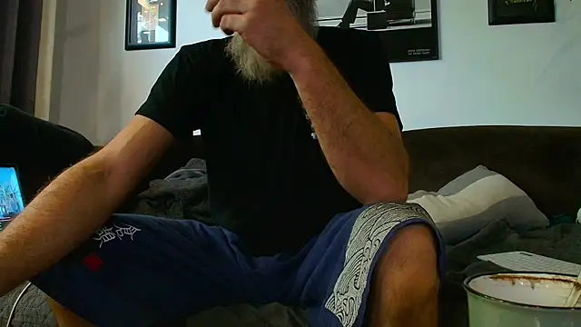 Kingsscepter online show from October 25, 2025, 9:41 am