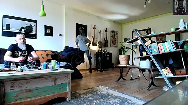 Kingsscepter online show from March 14, 2025, 11:23 am