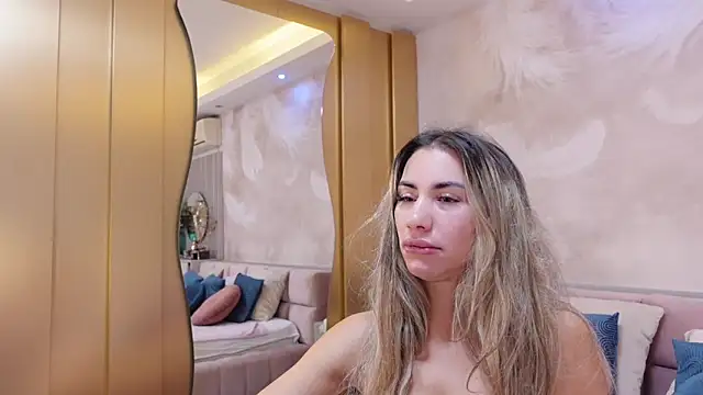 JullyBlair online show from October 24, 2025, 4:44 am