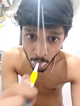 skinnyyyyyyyyy online show from March 25, 2026, 3:17 am