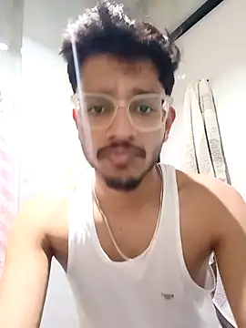 Snapshot of skinnyyyyyyyyy chatting on October 3, 2025, 4:14 am skinnyyyyyyyyy online show from October 3, 2025, 4:14 am