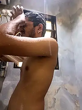 Snapshot of skinnyyyyyyyyy chatting on October 29, 2025, 5:17 am skinnyyyyyyyyy online show from October 29, 2025, 5:17 am