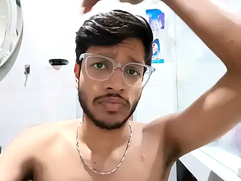 Snapshot of skinnyyyyyyyyy chatting on February 12, 2025, 4:12 am skinnyyyyyyyyy online show from February 12, 2025, 4:12 am