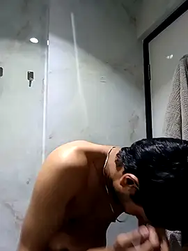 skinnyyyyyyyyy online show from February 21, 2026, 4:47 am