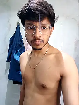 skinnyyyyyyyyy online show from February 13, 2026, 4:56 am