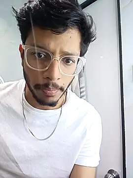 Snapshot of skinnyyyyyyyyy chatting on November 27, 2025, 4:46 am skinnyyyyyyyyy online show from November 27, 2025, 4:46 am