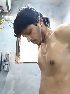 skinnyyyyyyyyy online show from February 17, 2026, 4:54 am