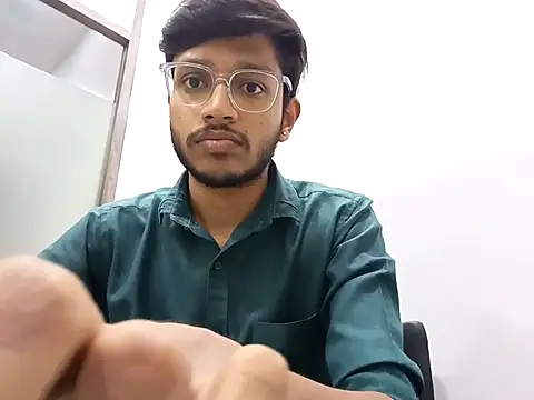 Snapshot of skinnyyyyyyyyy chatting on February 12, 2025, 10:46 am skinnyyyyyyyyy online show from February 12, 2025, 10:46 am