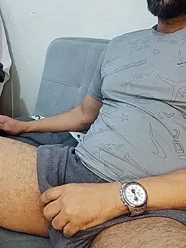 Snapshot of bruce_bigg chatting on May 30, 2026, 12:11 pm bruce bigg online show from May 30, 2026, 12:11 pm