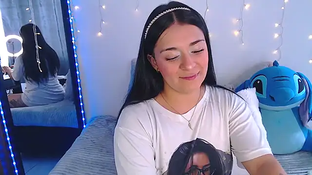 Samanta james19 online show from April 17, 2026, 6:11 pm