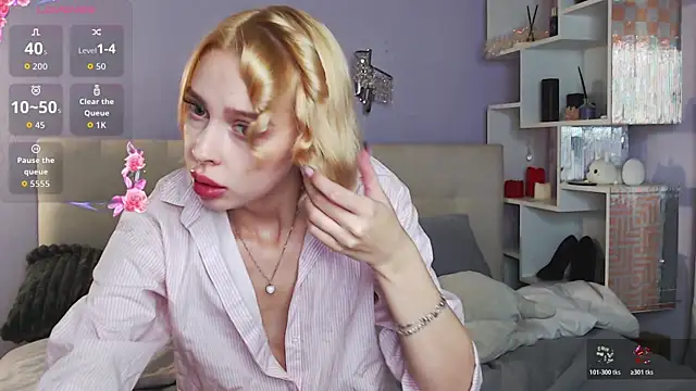 Snapshot of White_Lioness chatting on October 23, 2025, 2:16 pm White Lioness online show from October 23, 2025, 2:16 pm