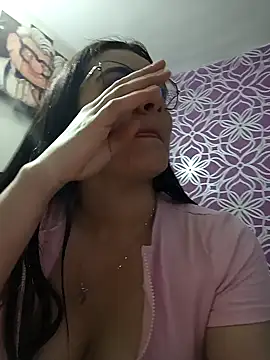 Hanna Kinsley online show from February 6, 2025, 3:37 am