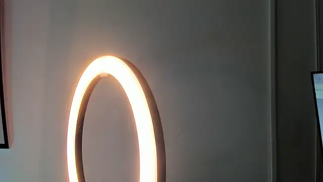 naomiii   online show from February 24, 2026, 11:44 am