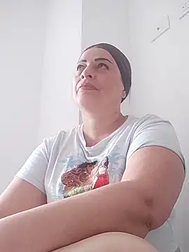 Snapshot of _Prinscarlet_ chatting on November 23, 2025, 5:45 pm Prinscarlet online show from November 23, 2025, 5:45 pm