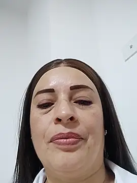 Snapshot of _Prinscarlet_ chatting on November 21, 2025, 2:43 am Prinscarlet online show from November 21, 2025, 2:43 am