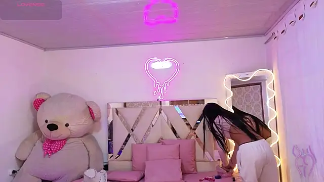 Snapshot of Jazmin_tay chatting on November 29, 2025, 12:05 pm Jazmin tay online show from November 29, 2025, 12:05 pm