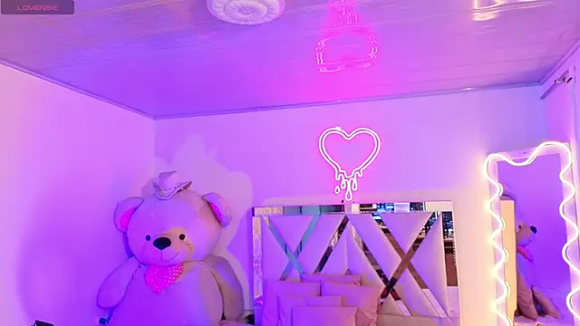 Snapshot of Jazmin_tay chatting on October 29, 2025, 11:53 am Jazmin tay online show from October 29, 2025, 11:53 am