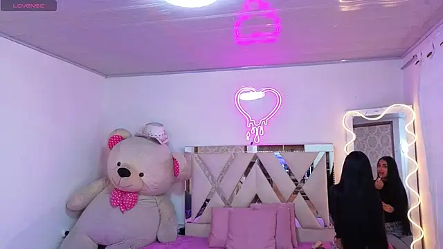 Snapshot of Jazmin_tay chatting on December 1, 2025, 11:44 am Jazmin tay online show from December 1, 2025, 11:44 am