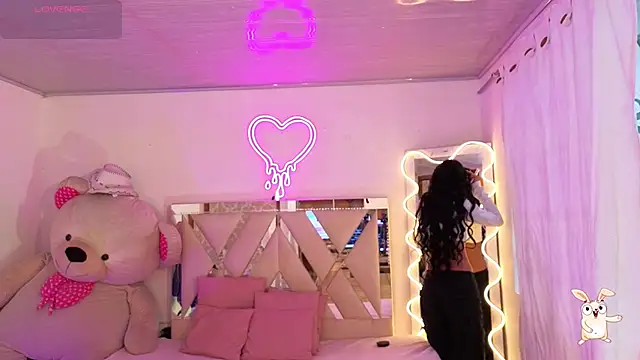 Snapshot of Jazmin_tay chatting on November 28, 2025, 12:16 pm Jazmin tay online show from November 28, 2025, 12:16 pm