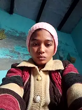 Snapshot of Surajpuja79 chatting on December 4, 2025, 2:43 am Surajpuja79 online show from December 4, 2025, 2:43 am