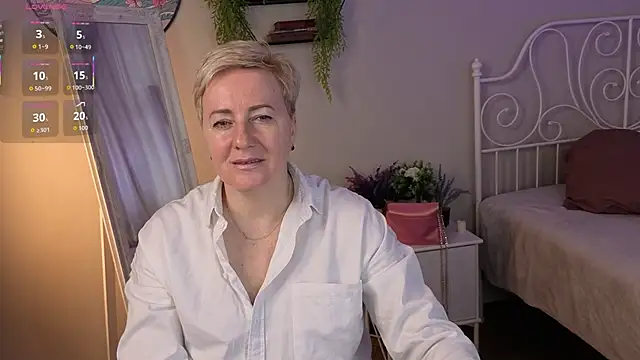 Snapshot of Nika_Smit chatting on May 7, 2026, 5:11 am Nika Smit online show from May 7, 2026, 5:11 am