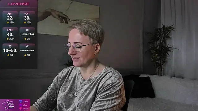 Snapshot of Nika_Smit chatting on February 16, 2025, 8:43 am Nika Smit online show from February 16, 2025, 8:43 am