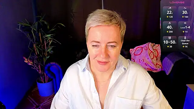 Nika Smit online show from March 15, 2026, 5:36 am