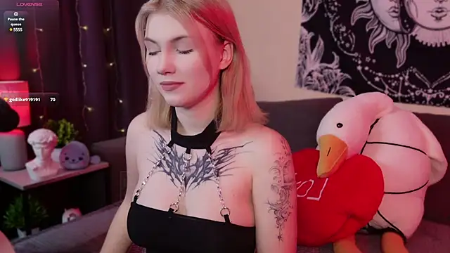 HellenHornny online show from February 25, 2025, 10:04 am