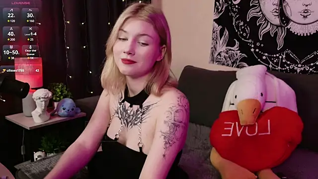 HellenHornny online show from March 6, 2025, 1:46 pm