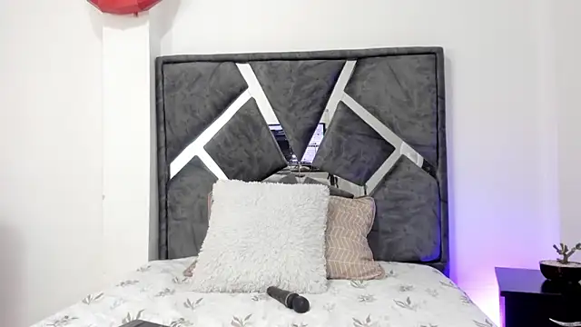 Domina0 online show from March 10, 2026, 12:09 pm