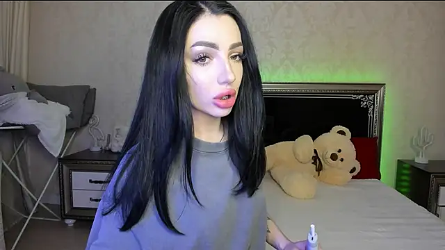 Snapshot of NancyLovee_ chatting on March 18, 2025, 8:37 pm NancyLovee  online show from March 18, 2025, 8:37 pm
