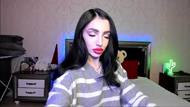 Snapshot of NancyLovee_ chatting on February 17, 2025, 8:06 pm NancyLovee  online show from February 17, 2025, 8:06 pm